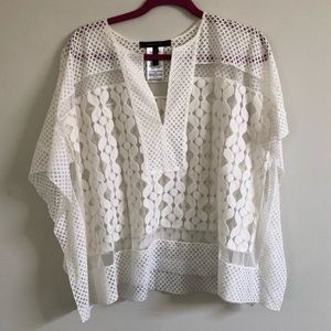 ✨HP✨ BCBG White Lace Tunic Top
